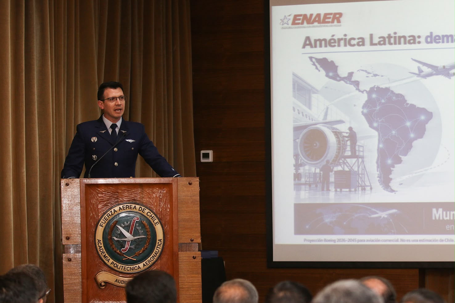 Estrategia y futuro para la aeronáutica nacional: ENAER presente en el encuentro de la Academia Politécnica Aeronáutica